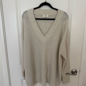 DISSH Cream V-Neck Women's Sweater